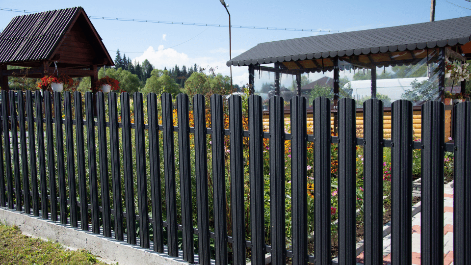 Arrow Fence & Shelter LLC loading=