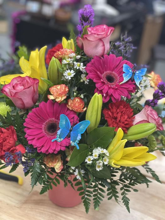 Joni's Flower Shop loading=