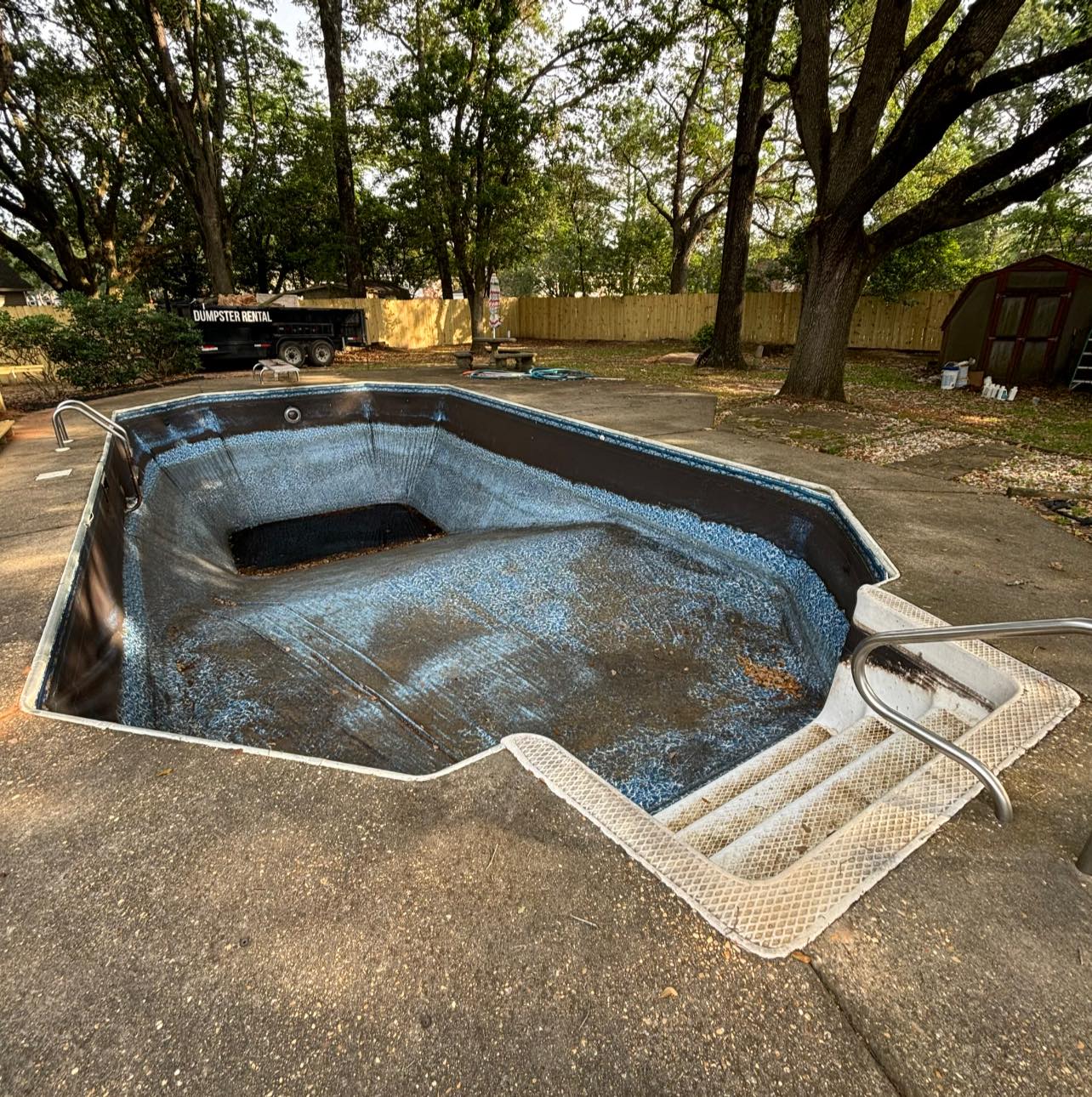 Holliman Pool Care loading=