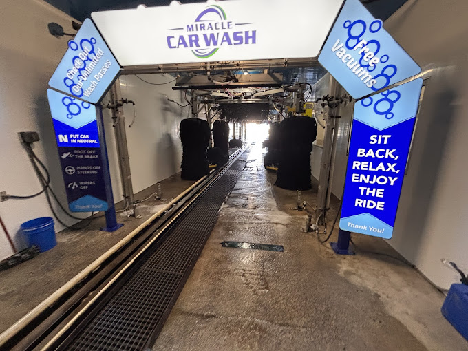 Miracle Car Wash loading=